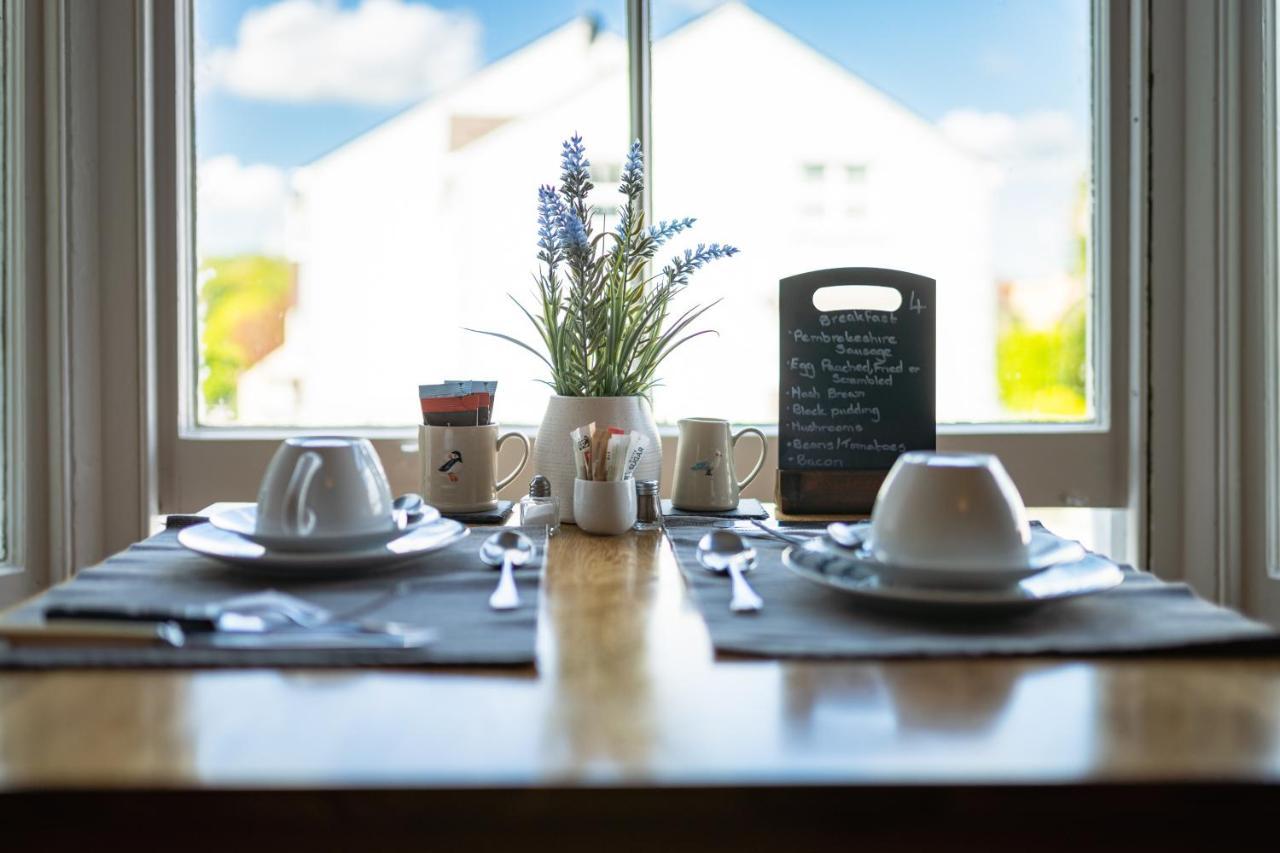 Sleepy Puffin Guest House Tenby Extérieur photo
