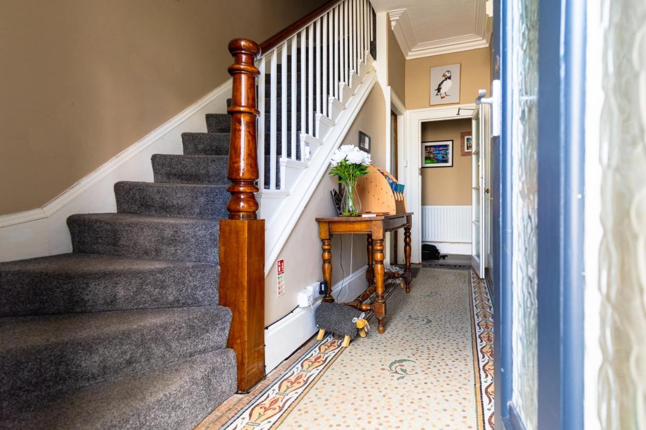 Sleepy Puffin Guest House Tenby Extérieur photo